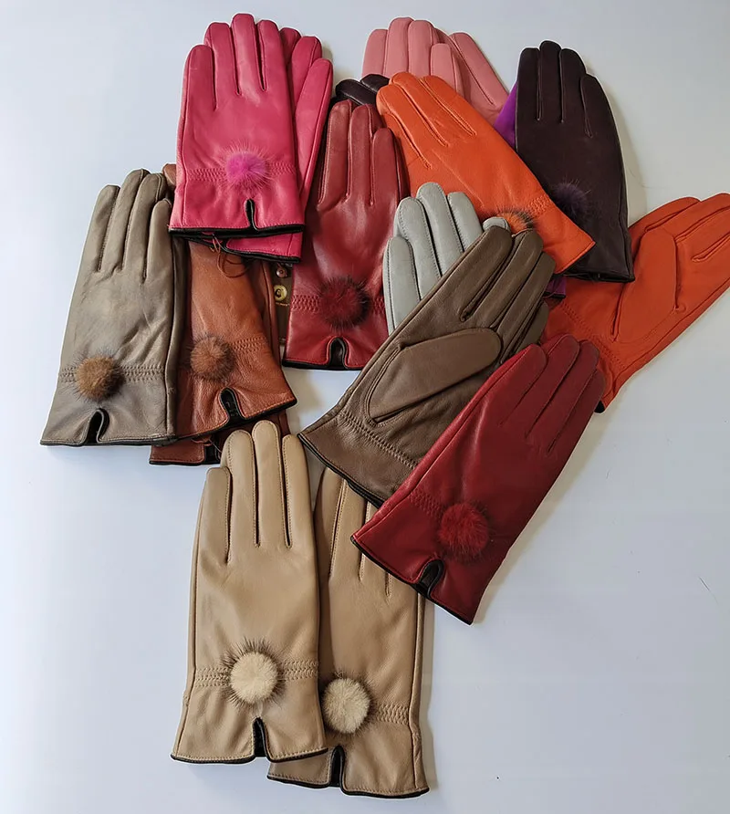 Genuine Leather Glove Women Warm Fashhion Winter Ladies Hand Warmer Gloves With Natural Mink Fur Ball Luxury Glove With Finger