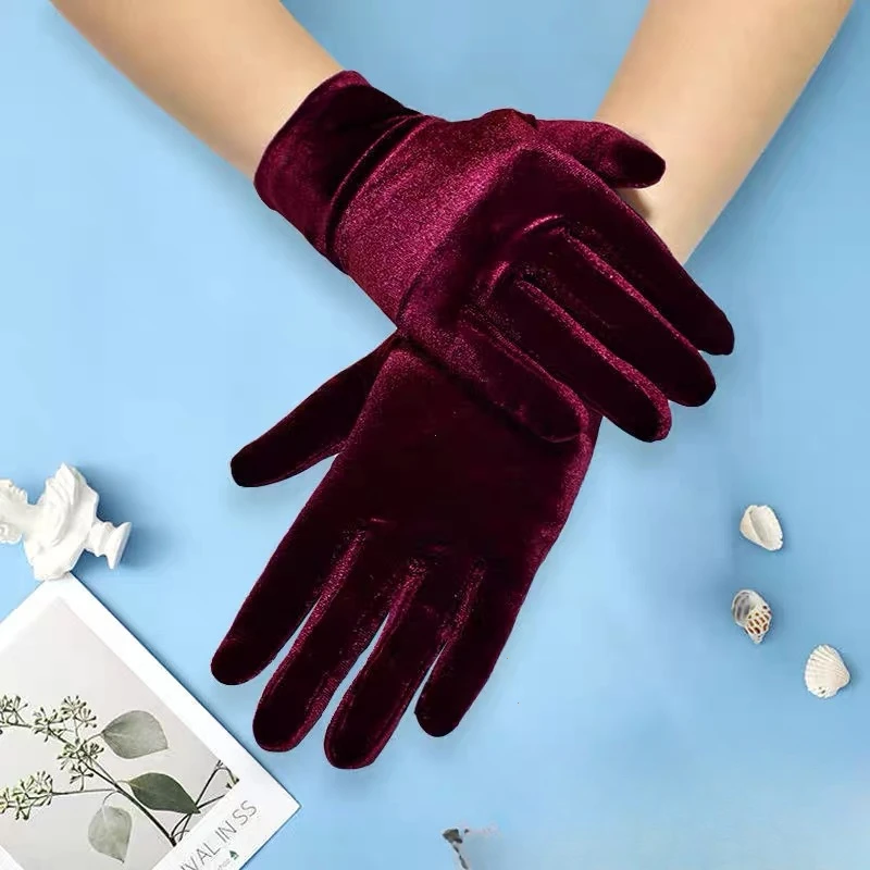 Short Opera Velvet Gloves for Women Flapper Stretchy Wrist Length Banquet Gloves Tea Party Halloween Costume Gloves