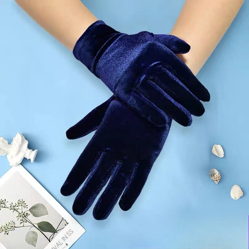 Short Opera Velvet Gloves for Women Flapper Stretchy Wrist Length Banquet Gloves Tea Party Halloween Costume Gloves