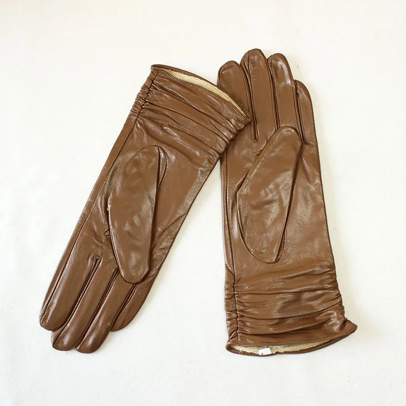 Sheepskin Leather Gloves Women's Fashion Elastic Style Velvet Lining to Keep Warm in Autumn and Winter Retro Color Points