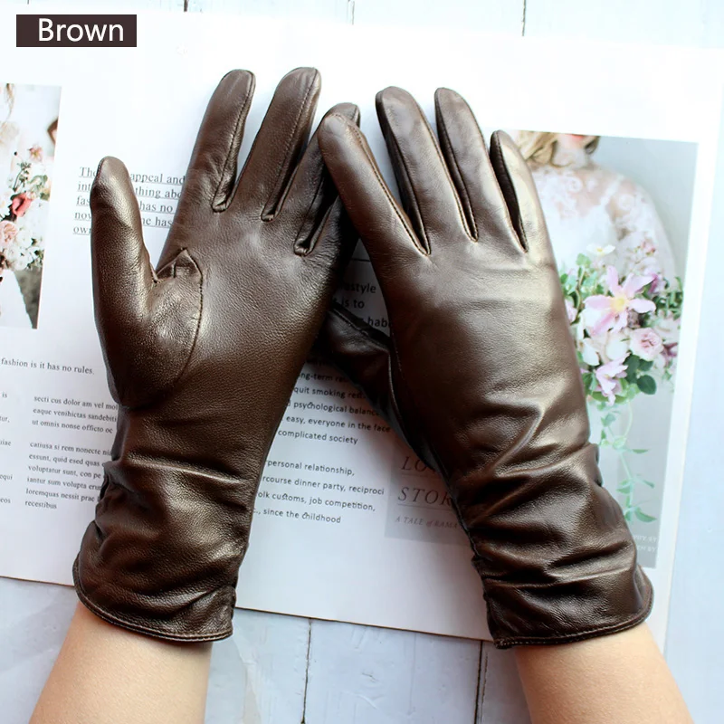 Sheepskin Leather Gloves Women's Fashion Elastic Style Velvet Lining to Keep Warm in Autumn and Winter Retro Color Points