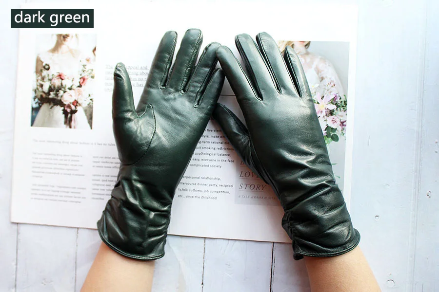 Sheepskin Leather Gloves Women's Fashion Elastic Style Velvet Lining to Keep Warm in Autumn and Winter Retro Color Points