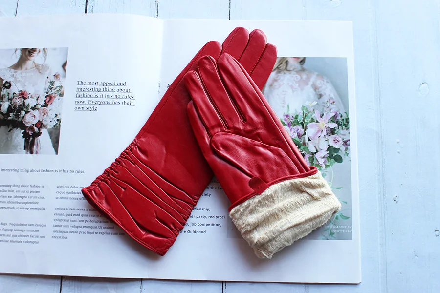 Sheepskin Leather Gloves Women's Fashion Elastic Style Velvet Lining to Keep Warm in Autumn and Winter Retro Color Points