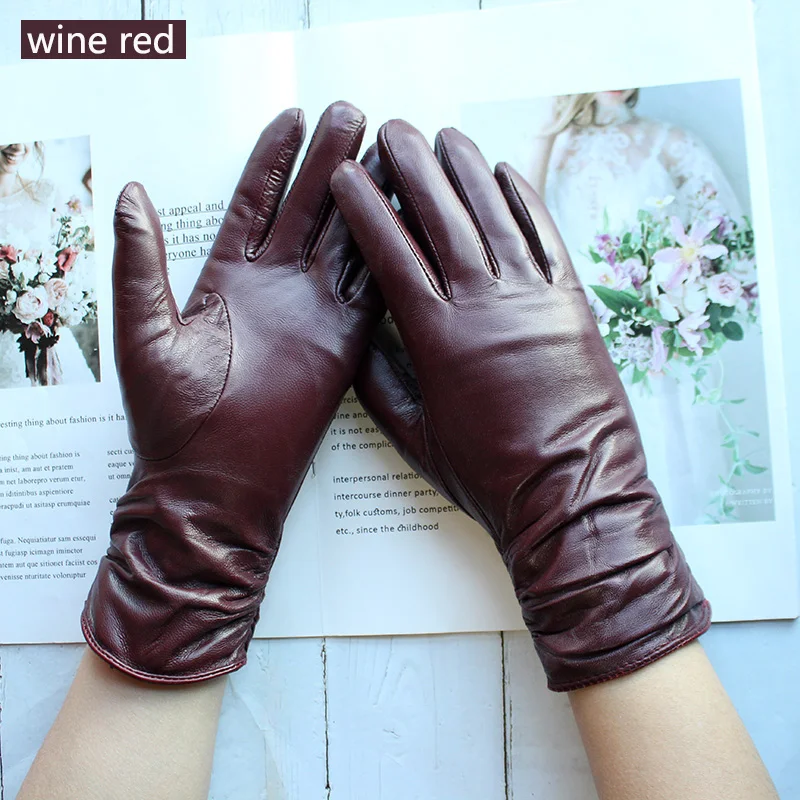 Sheepskin Leather Gloves Women's Fashion Elastic Style Velvet Lining to Keep Warm in Autumn and Winter Retro Color Points