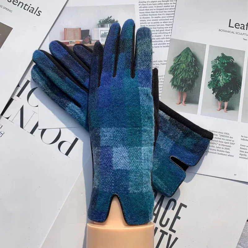 Women Autumn Winter Keep Warm Touch Screen Fashion Elegant Gloves Lattice Windproof Elasticity Cycling Drive