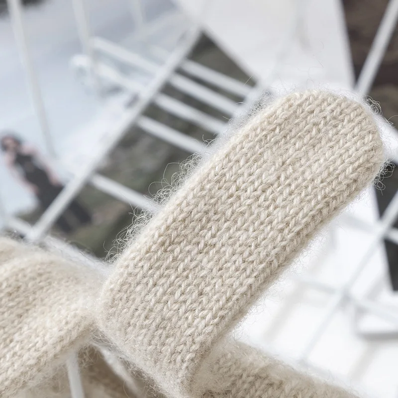 Knitted 100% Cashmere Gloves Women Winter Warm Outdoor Accessories Cable Pattern