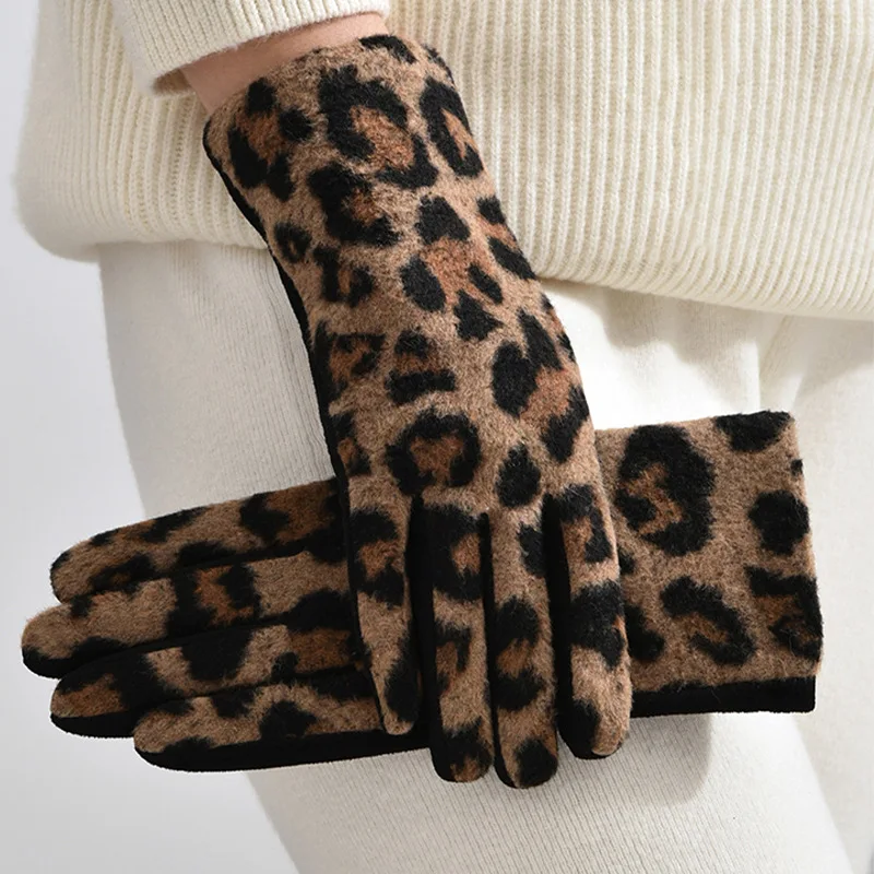 Leopard Print Fashion Personality Women‘s Winter Keep Warm Gloves Touch Screen Thickened Windproof Suede Not Bloated