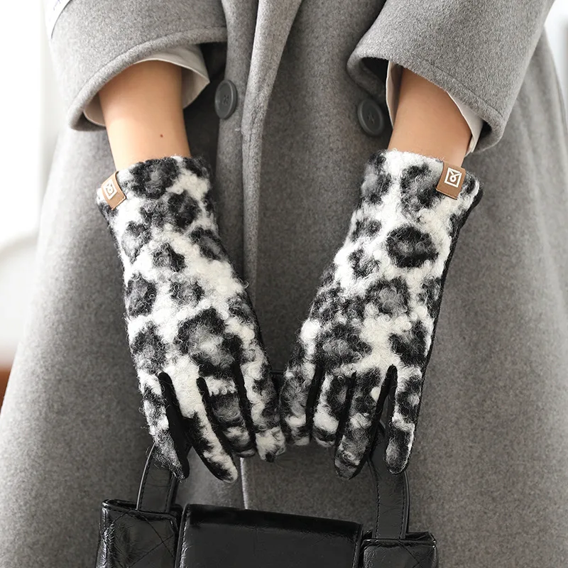 Imitation Teddy Hair Leopard Print Suede Women Winter Keep Warm Touch Screen Gloves Fashion Personality Add Velvet Thickened Sof