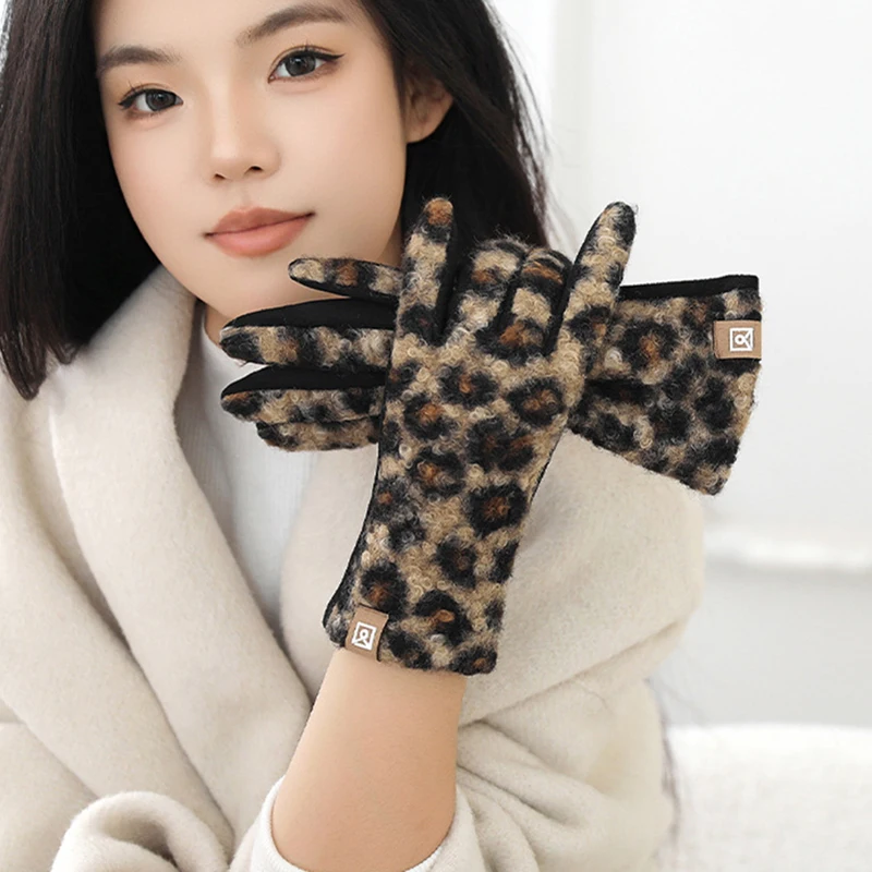 Imitation Teddy Hair Leopard Print Suede Women Winter Keep Warm Touch Screen Gloves Fashion Personality Add Velvet Thickened Sof