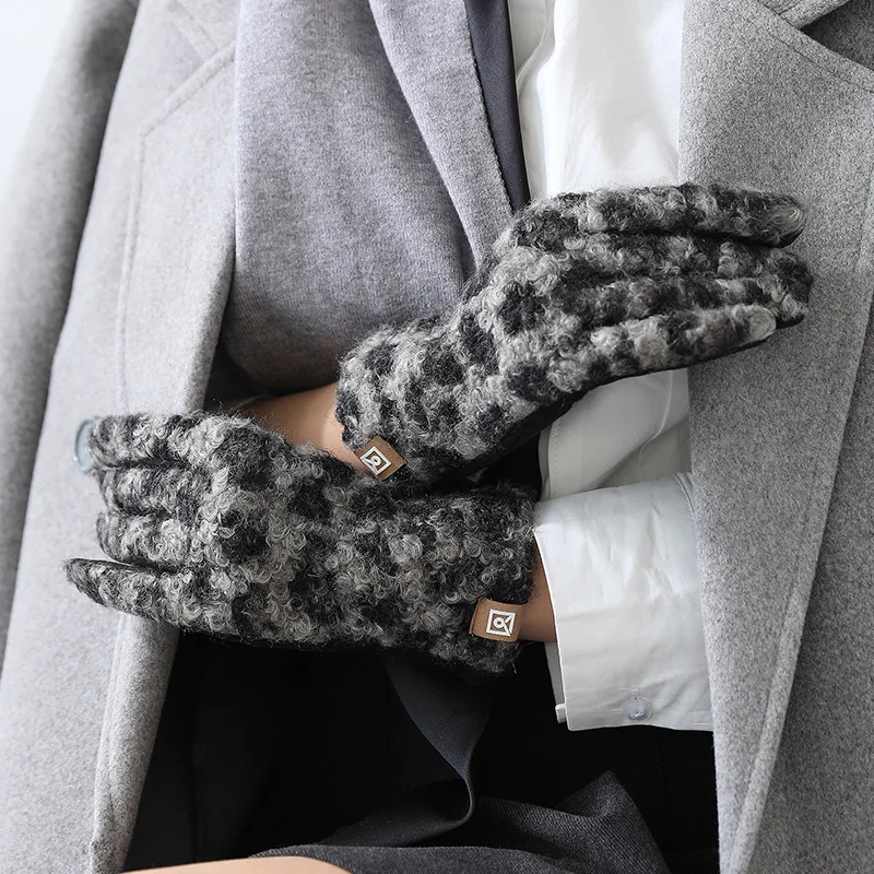Imitation Teddy Hair Leopard Print Suede Women Winter Keep Warm Touch Screen Gloves Fashion Personality Add Velvet Thickened Sof