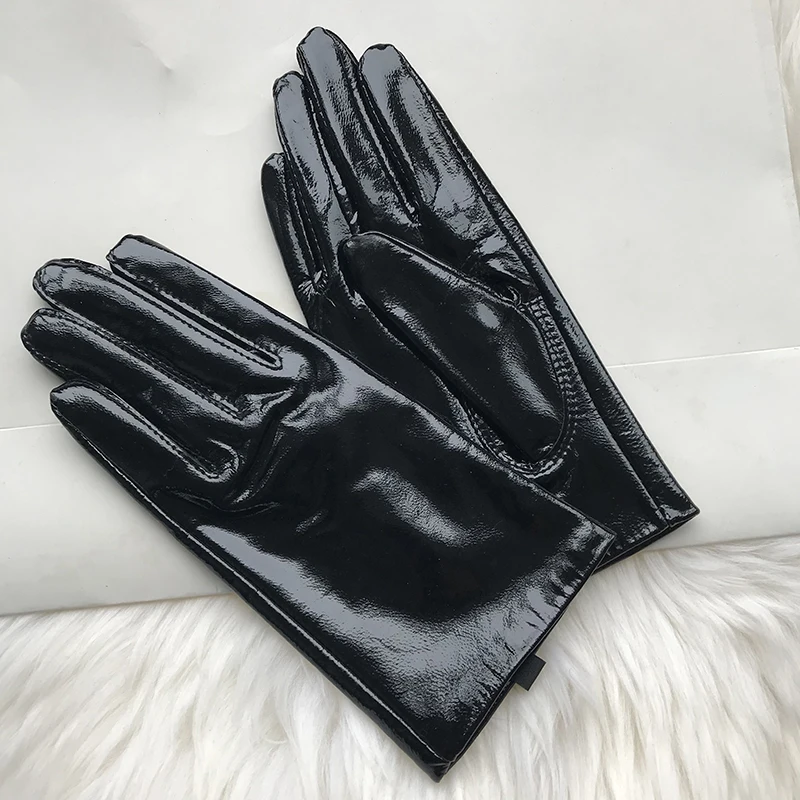 Patent Leather Glove Woman Genuine Leather Short Style Autumn Winter Warm Velvet Lining Leisure Driving Gloves