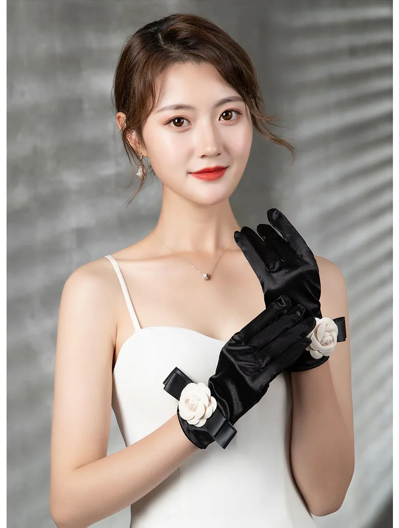 Original Celebrity Camellia Vintage Black Short Satin Hepburn Gloves Stage Banquet Bridal Accessories Modeling Photographic