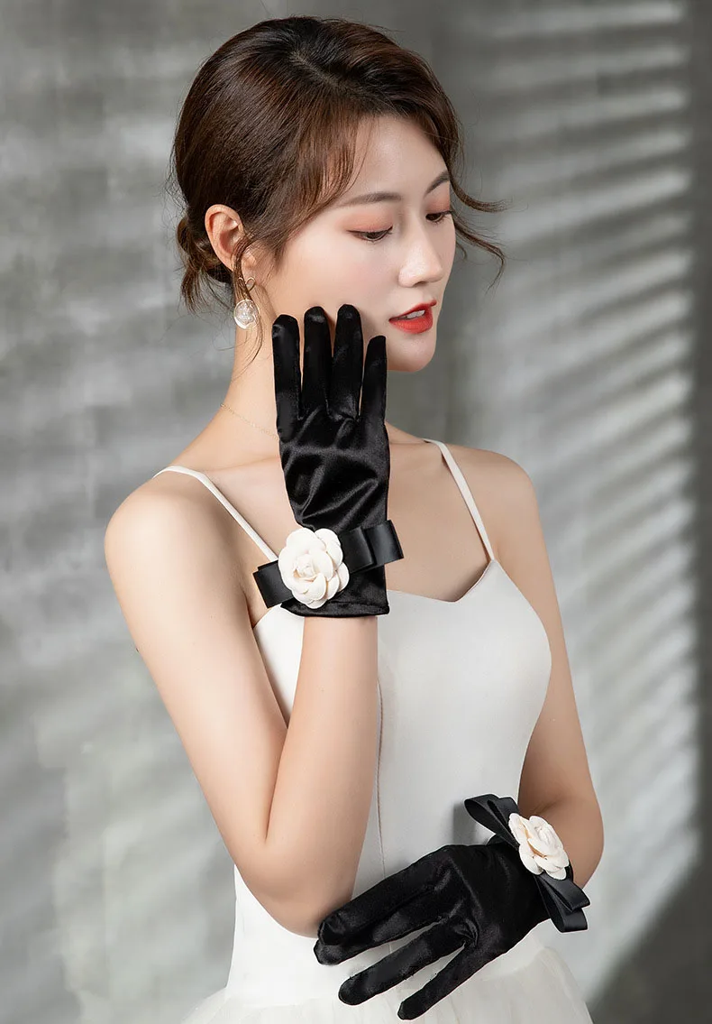 Original Celebrity Camellia Vintage Black Short Satin Hepburn Gloves Stage Banquet Bridal Accessories Modeling Photographic