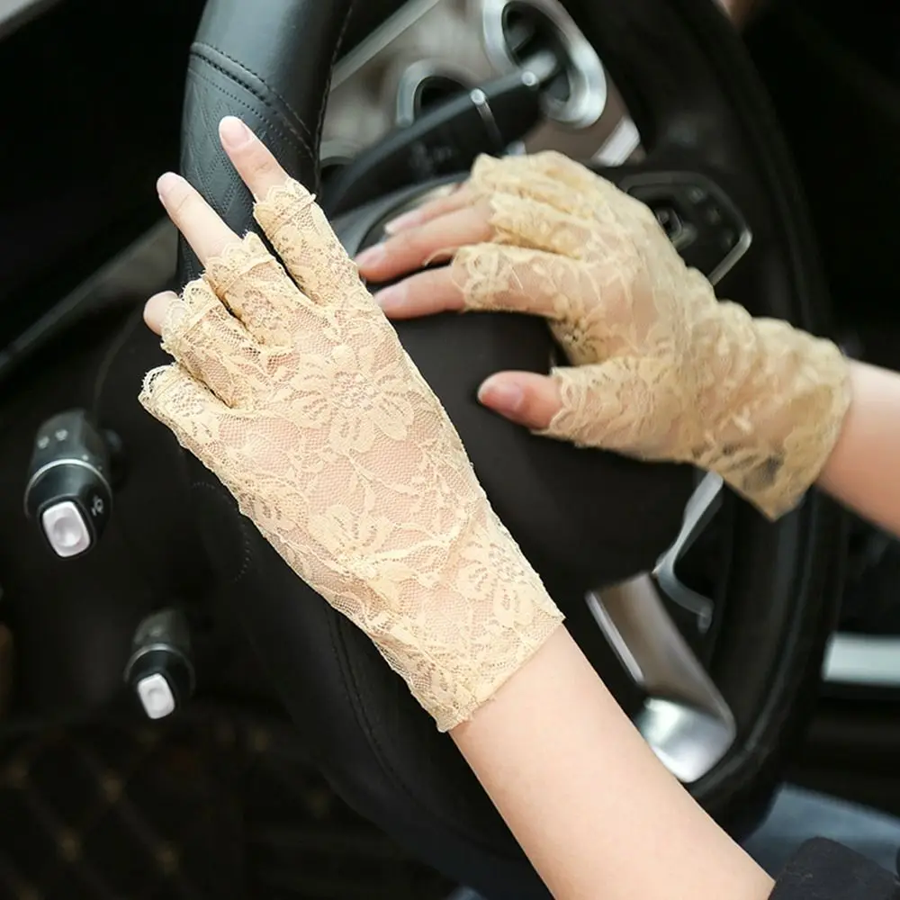 Women Sexy Dressy Lace Gloves Sunscreen Short Gloves Fingerless Lace Driving Gloves Spring Summer Mittens Wedding Accessories
