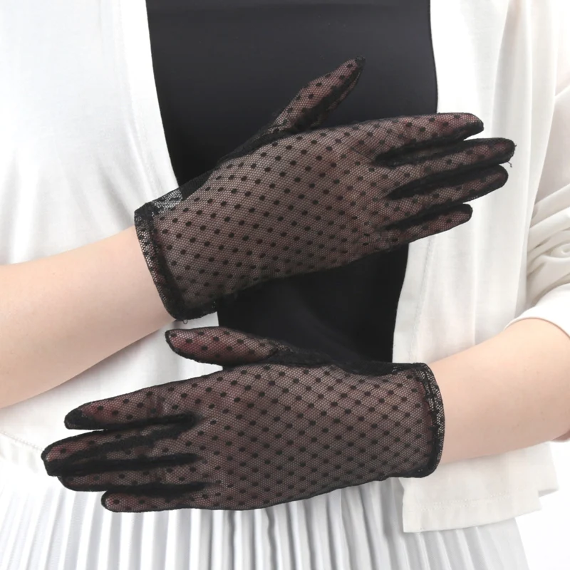 New Women Vintage Sheer Short Lace Gloves Driving Thin Lace Sunscreen Gloves Female Short UV Protection Goth Party Bride Mittens