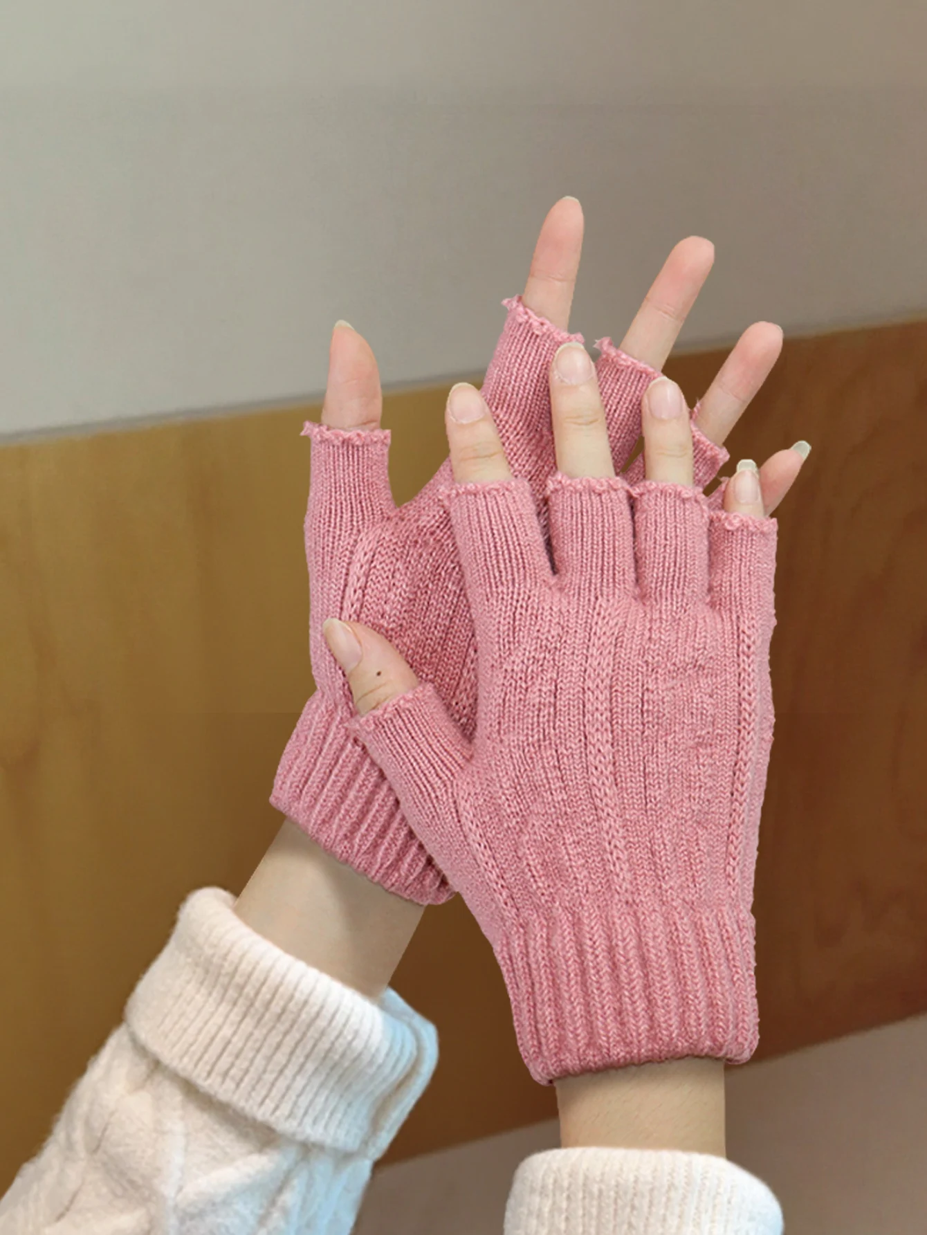 Half-Finger Gloves for Men and Women, Autumn and Winter, Fingerless, Suitable for Students Writing, Typing, Cycling, Touchscreen Compatible, Knitted Wool, Warm, Fingerless Design