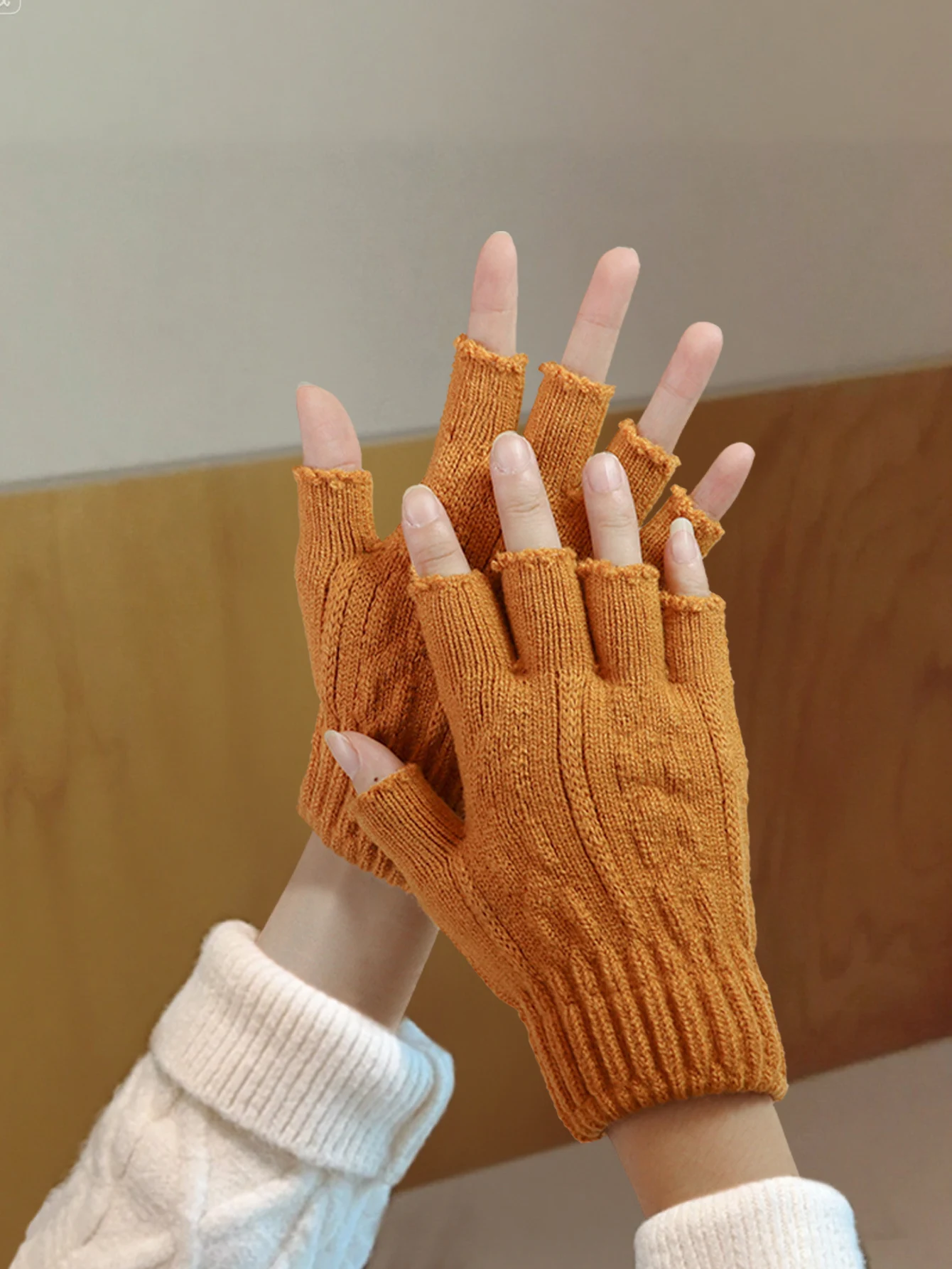 Half-Finger Gloves for Men and Women, Autumn and Winter, Fingerless, Suitable for Students Writing, Typing, Cycling, Touchscreen Compatible, Knitted Wool, Warm, Fingerless Design