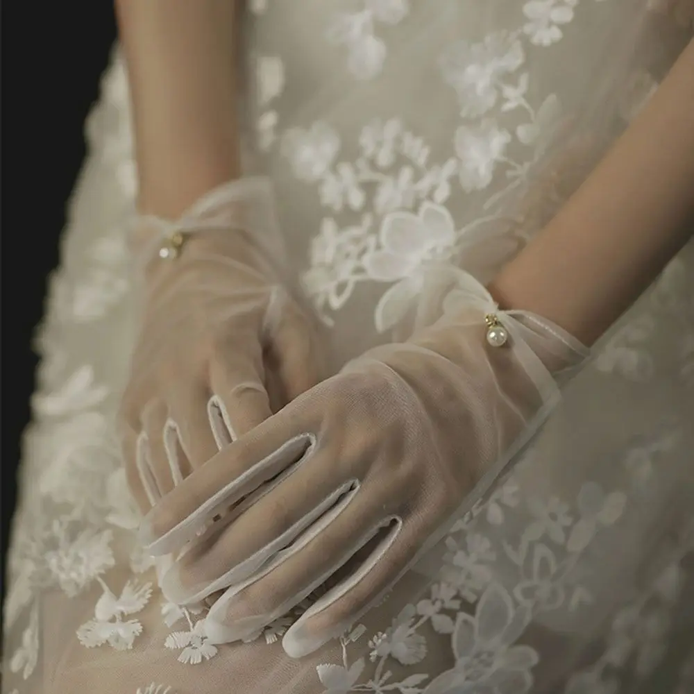 Women White Lace Mesh Gloves Vintage Pearl Wrist Gloves Wedding Bridal Gloves Lady Gown Mittens Party Dress Cosplay Accessories