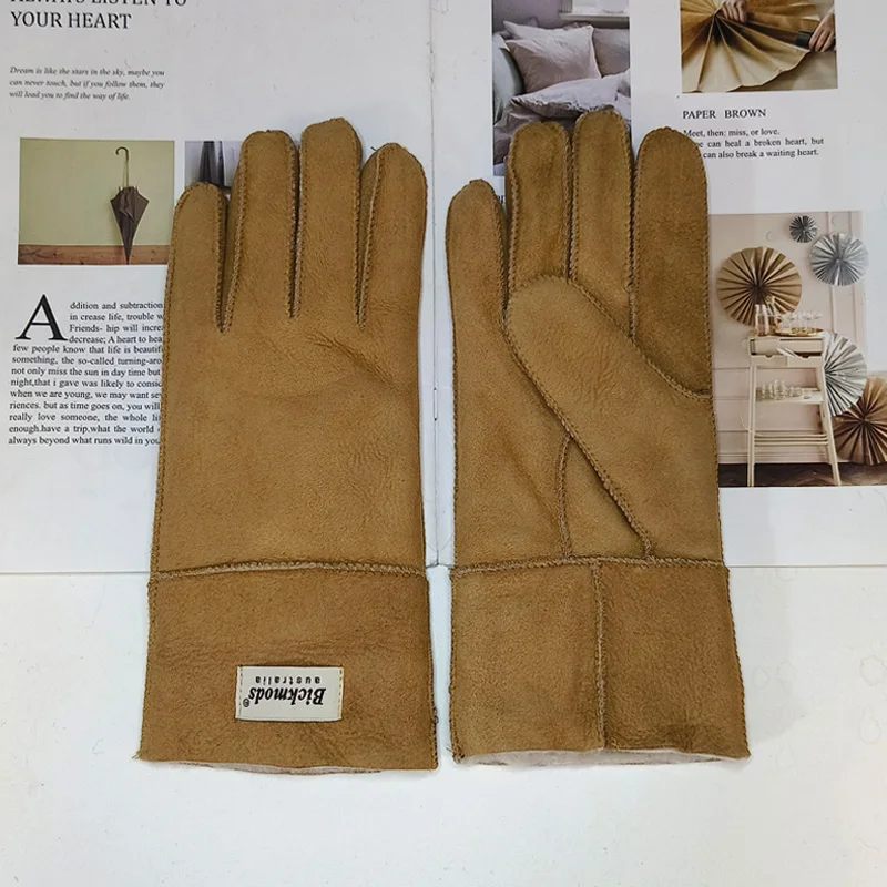 New Women's Fur All-in-One Sheepskin Gloves Leather Color Warm Winter Wool Lining Wind and Cold Gloves