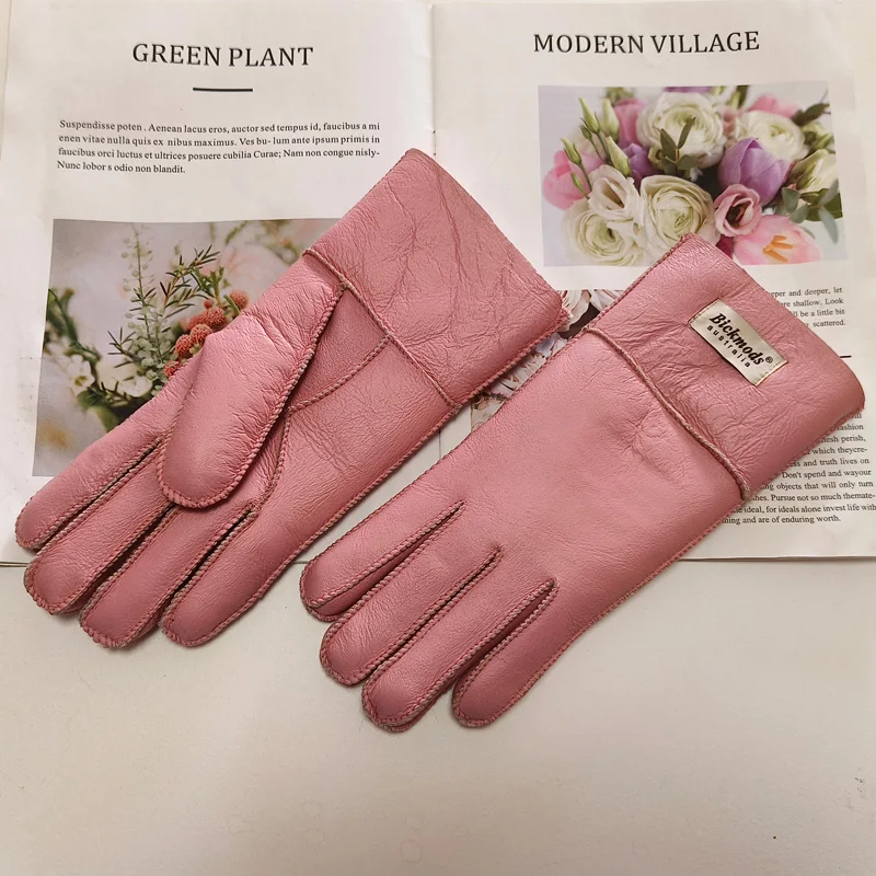 New Women's Fur All-in-One Sheepskin Gloves Leather Color Warm Winter Wool Lining Wind and Cold Gloves