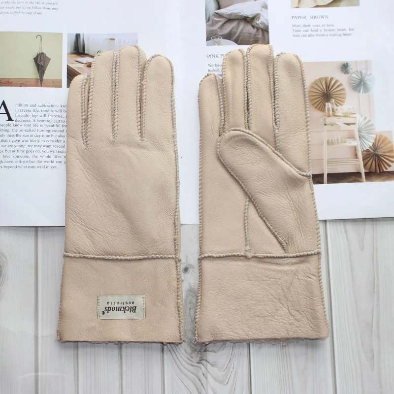 New Women's Fur All-in-One Sheepskin Gloves Leather Color Warm Winter Wool Lining Wind and Cold Gloves