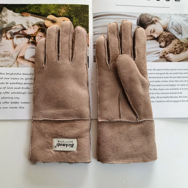 New Women's Fur All-in-One Sheepskin Gloves Leather Color Warm Winter Wool Lining Wind and Cold Gloves
