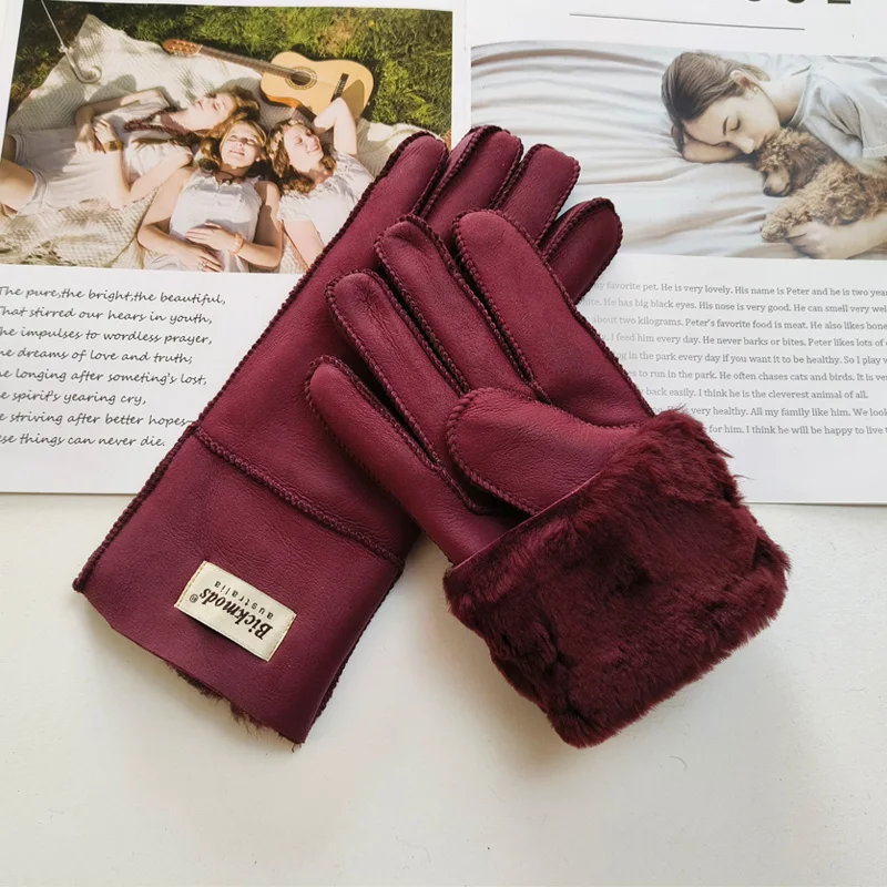New Women's Fur All-in-One Sheepskin Gloves Leather Color Warm Winter Wool Lining Wind and Cold Gloves