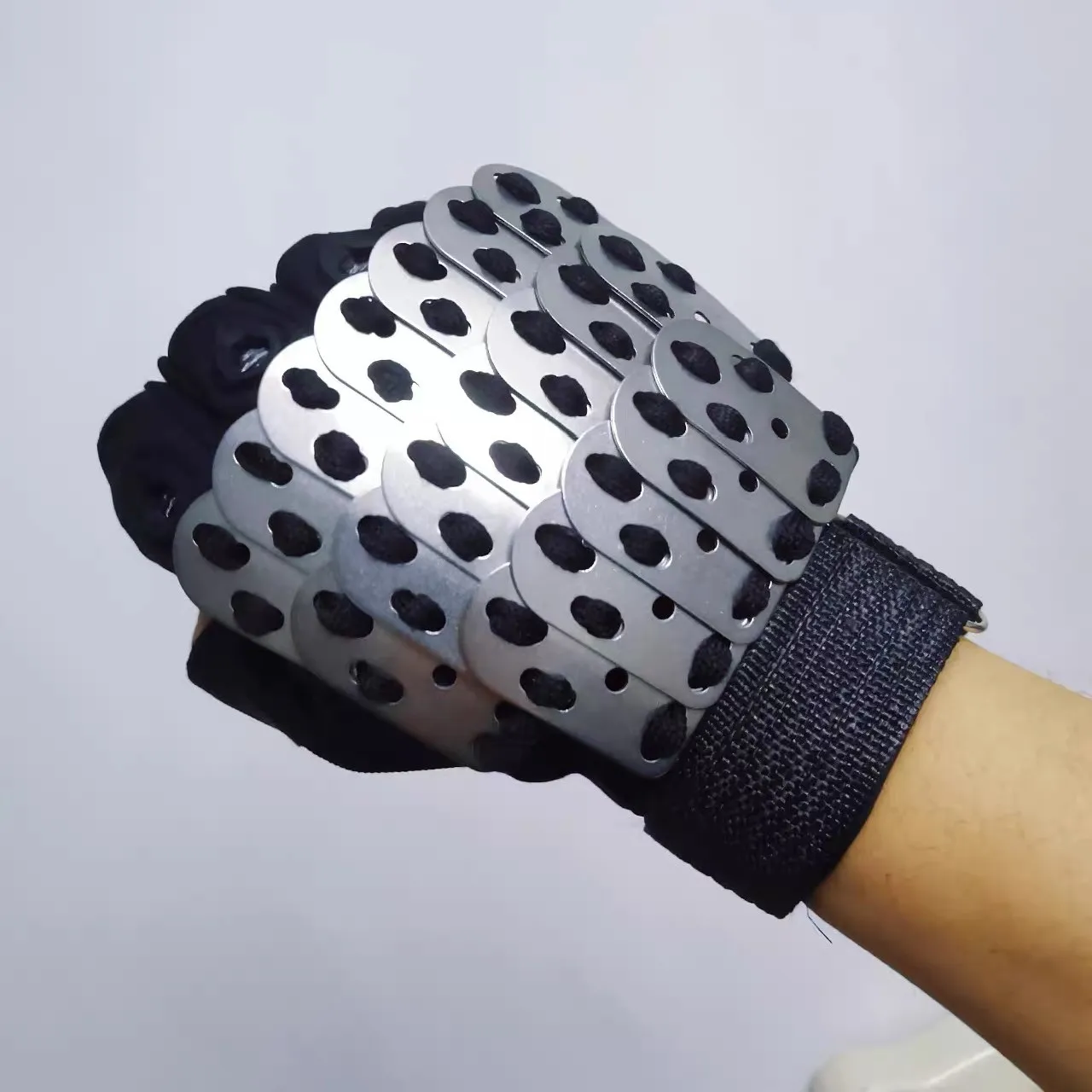 Metal Scale Armor Tactical Techwear Fingerless Gloves Man Woman Sci-fi Mecha Vintage Gothic Punk Hand Guard Cosplay Accessories