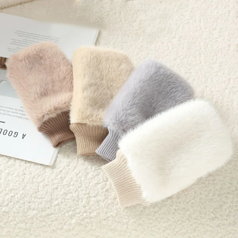 Imitation of Fox Fur Soft Women Winter Suede Cute Lovely Sweety Keyboard Works Keep Warm Half Finger Gloves Thickened