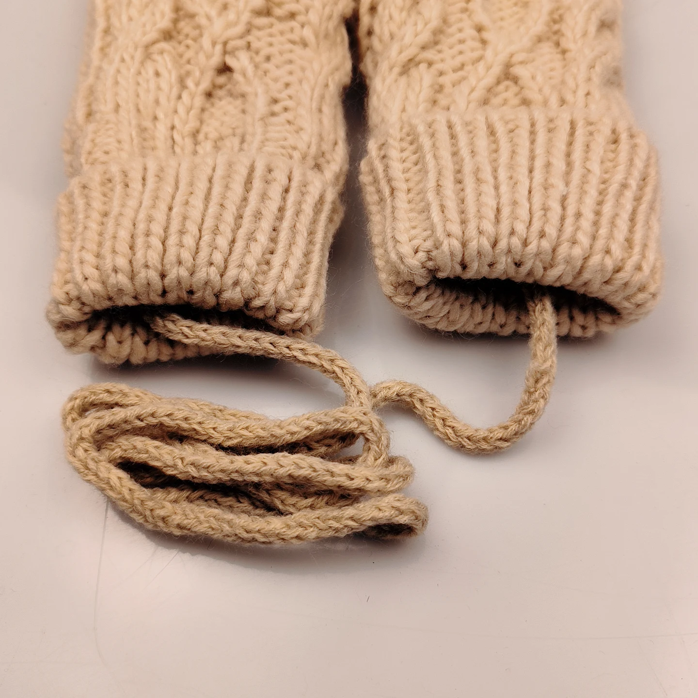 Women Fashion Knit Twist Flowers Mittens Winter Female Halter Neck Thicken Warm Youth Full Finger Gloves Girls Gift Outdoor Ski