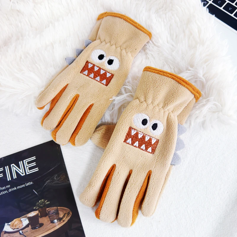 Children's warm gloves for boys, students and kids, suitable for winter cycling and outdoor activities. Fleece-lined and made of