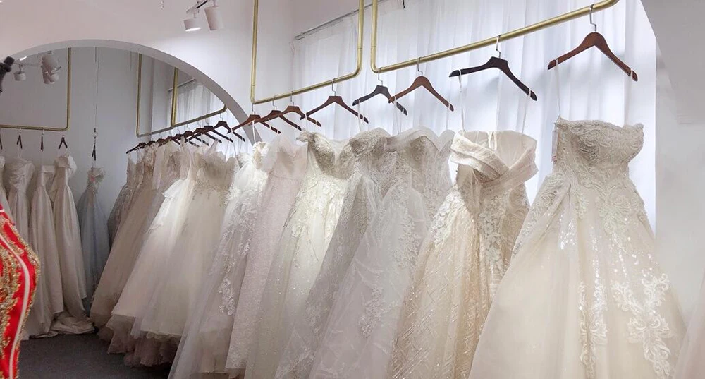 Smileven 3D Lace Flowers Wedding Dresses Champlgne Spaghetti Strao Bride Dresses Kenn Length Vestido de novia 2026 Customized