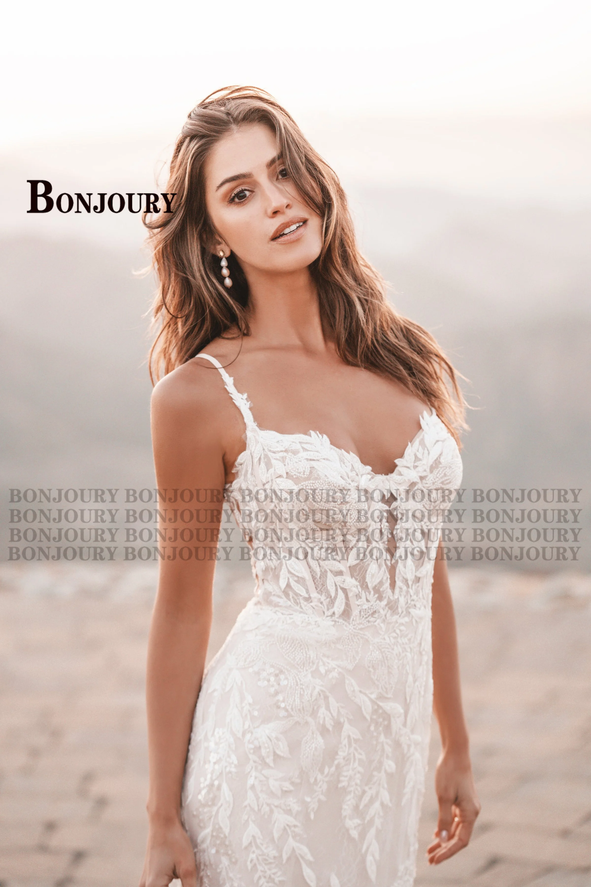 BONJOURY Elegant Mermaid Wedding Dress for Woman Bridal Spaghetti Straps Tulle Lace Appliques Button Backless Customized