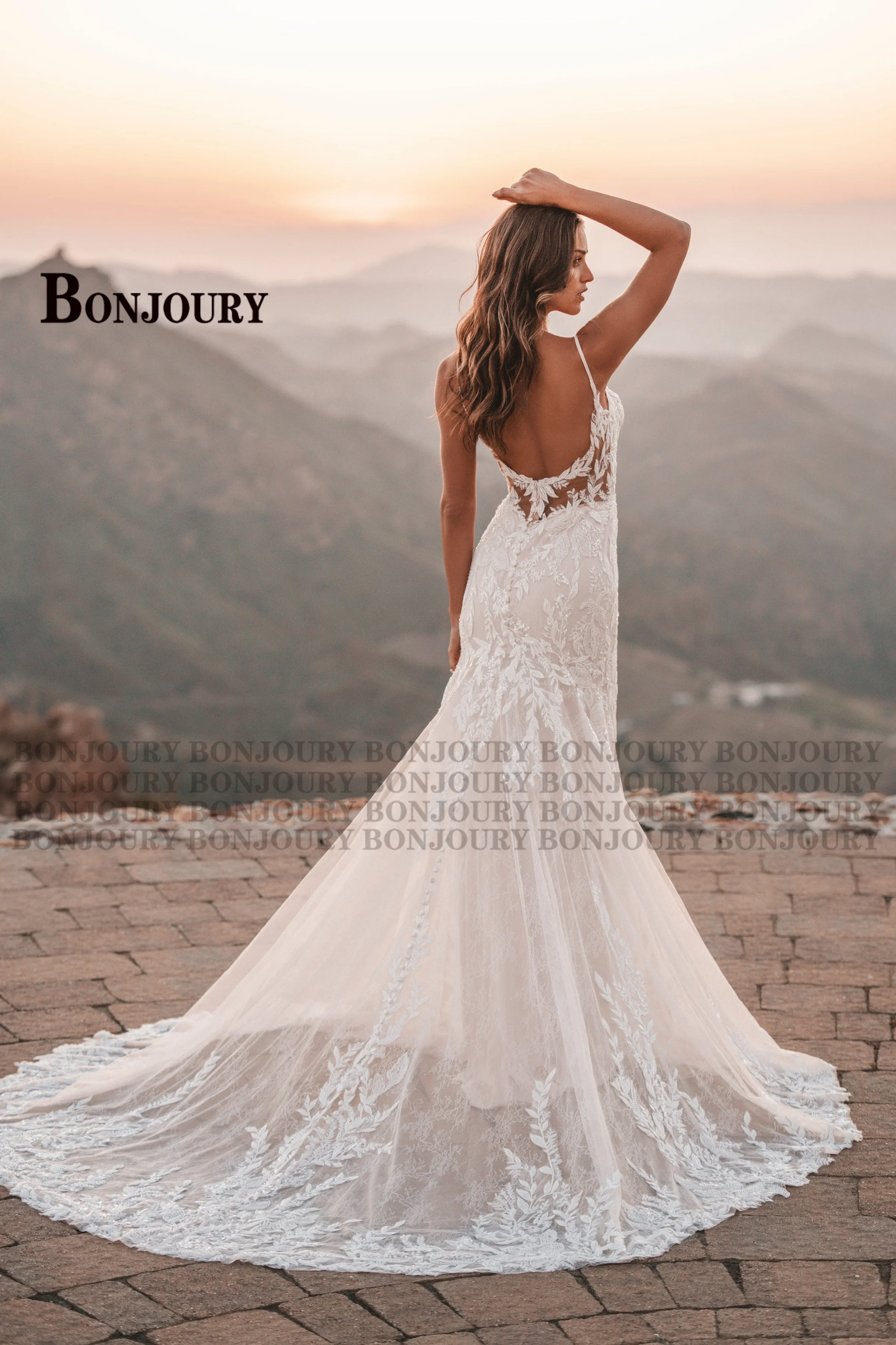 BONJOURY Elegant Mermaid Wedding Dress for Woman Bridal Spaghetti Straps Tulle Lace Appliques Button Backless Customized