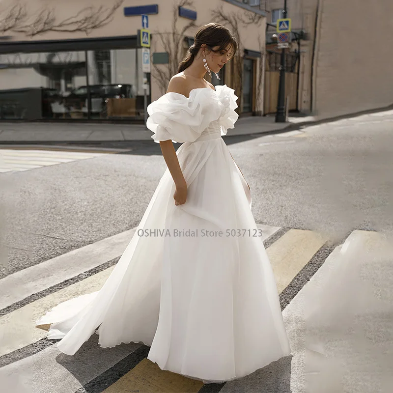 Romantic Strapless A-Line Organza Wedding Dresses Off the Shoulder Sleeveless Sweep Train Bridal Gowns Vestidos De Noiva