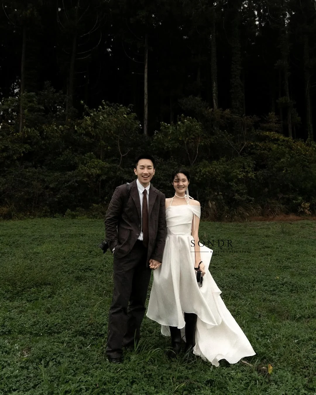Sondr Customized Korean Simple Taffeta A Line Wedding Dress Photo Shoot Short Sleeve Garden Prom Gown Long Tail 웨딩드레스