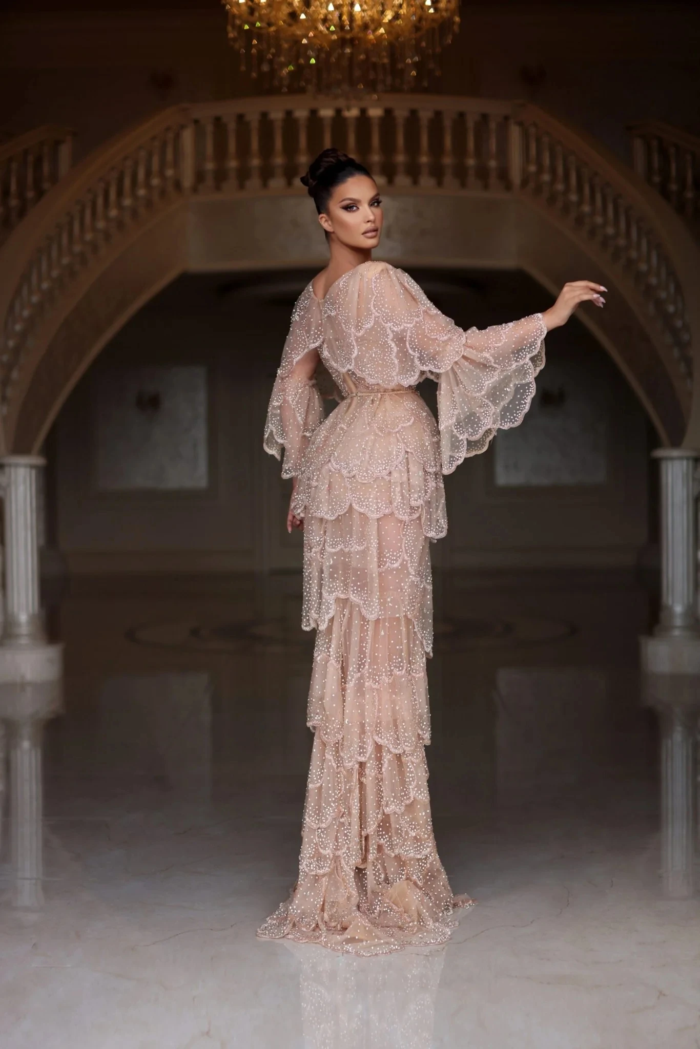 BABYONLINE Customized Arabic Nude Sparking Stone Gems Luxury Beige Wedding Gown with Full Wide Sleeves Tiered Gowns Bridal Party