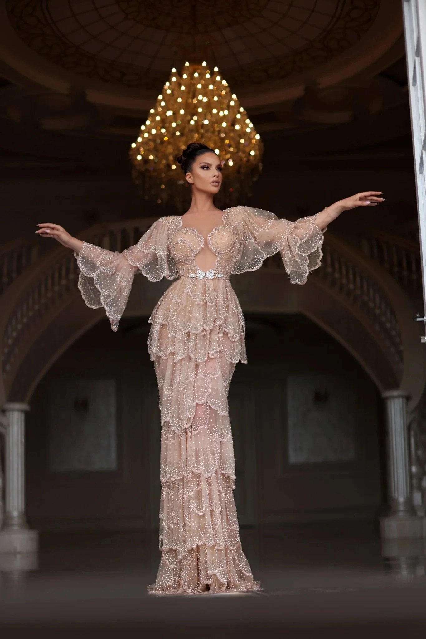 BABYONLINE Customized Arabic Nude Sparking Stone Gems Luxury Beige Wedding Gown with Full Wide Sleeves Tiered Gowns Bridal Party
