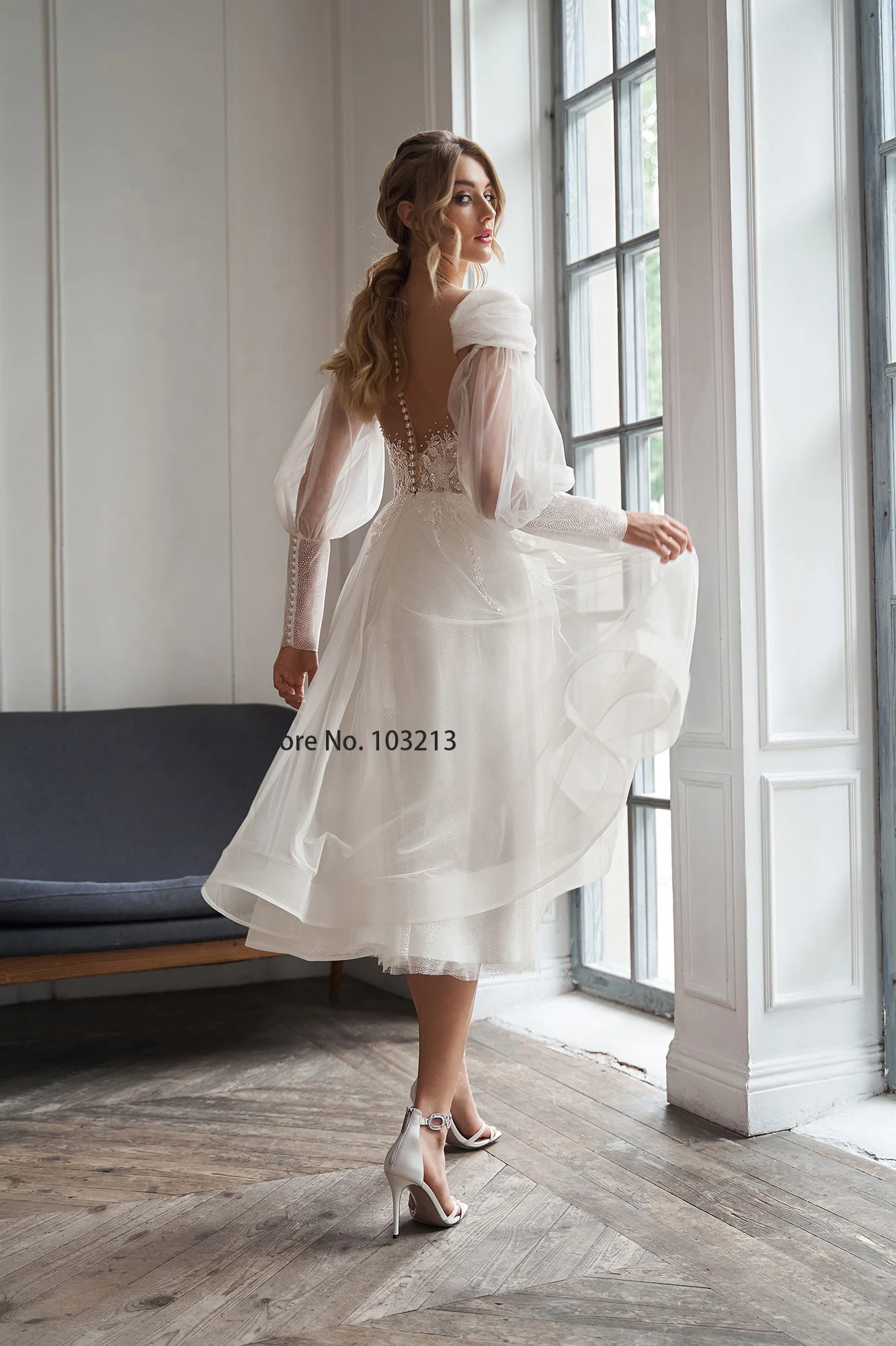 Sheer Illusio Off The Shoulder Lace Applique Tea Length Short Wedding Dresses With Detachable Puff Sleeves Button Back Robe De