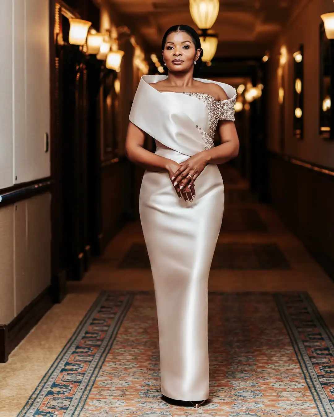 Sophisticated Off the Shoulder Beaded Satin Sheath Wedding Dresses Custom Made 2026 Vestido De Noival