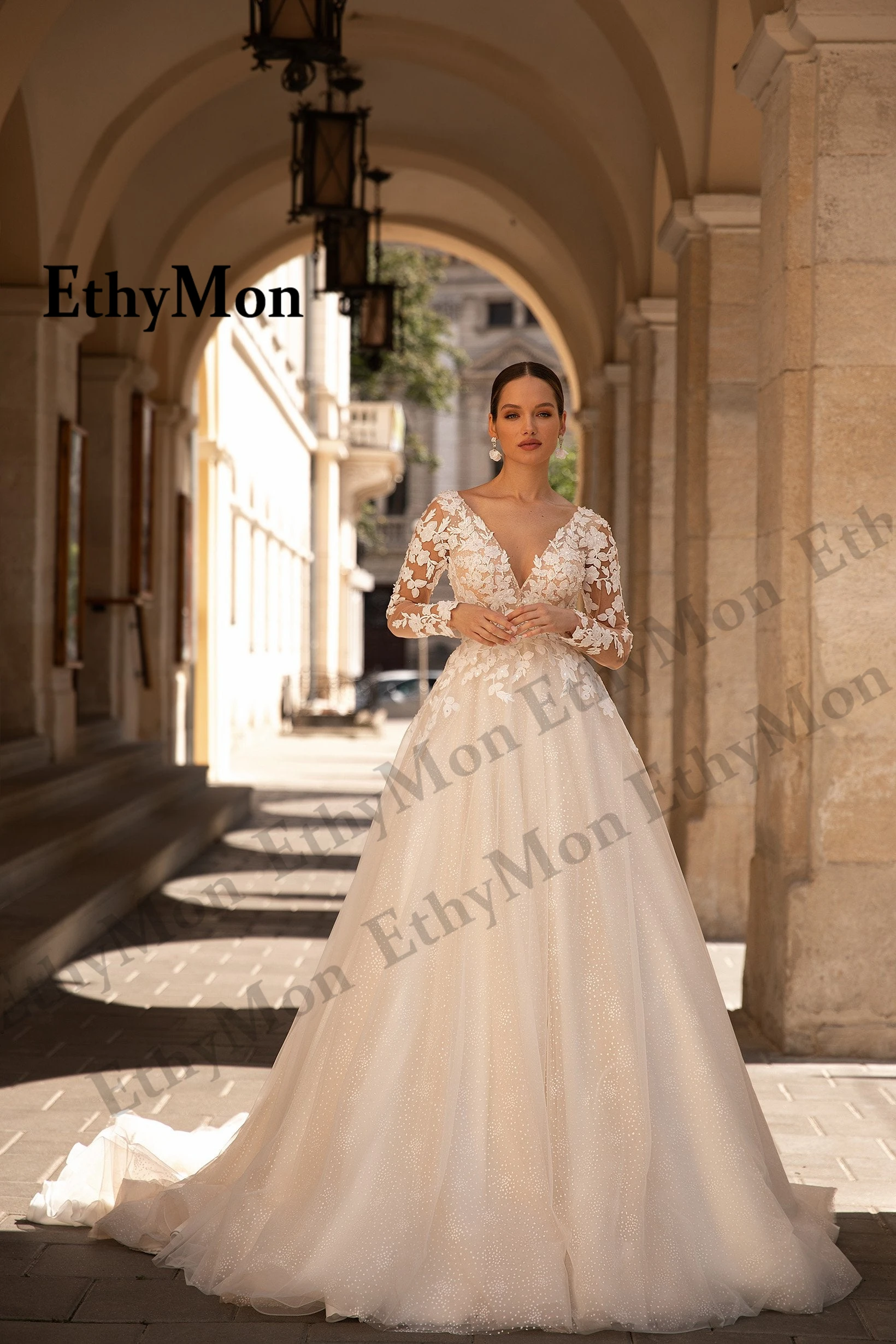 Ethymon Vintage Long Sleeves Wedding Dress for Bride V-neck Backless Lace Appliques Vestido De Casamento Customised Plus Size