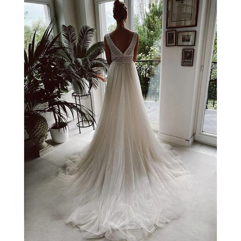 Customized Bohemian Wedding Dresses V Neck Appliques Lace Tulle Ivory Elegant Prom Gowns A-Line Bride Boho Vestidos De Novia