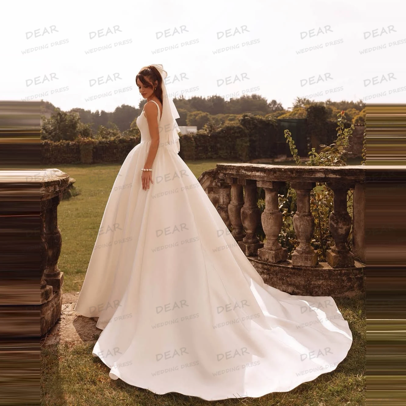 Simple Boat Neck Wedding Dresses Women's Backless Sweep Train Satin Sleeveless Formal Bride Gowns Vestidos De Novia Customized