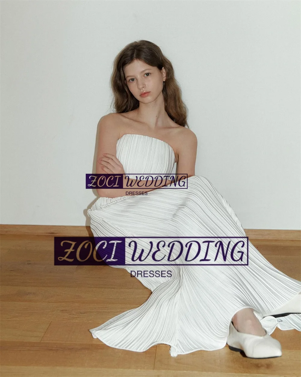 Zoci Luxury Strapless Wedding Dresses Sleeveless Pleats Satin Draped Korea Photos Shoot Dress Customized Backless Bridal Gown