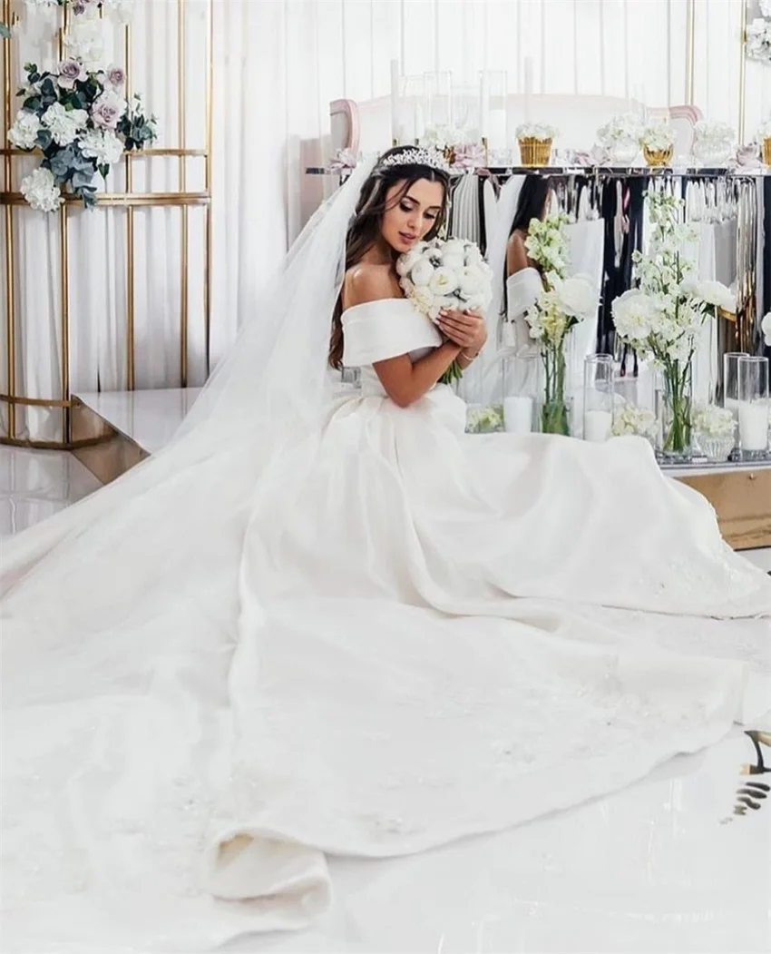 Customized Luxury White Satin Ball Gown Wedding Dress Off The Shoulder Sweep Train Appliques Bride Dresses Vetidos de novia