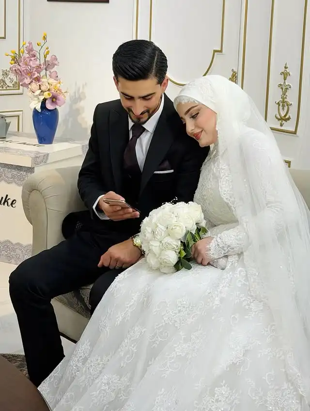 Customized Full Lace Muslim Wedding Dress With Hijab High Neck Long Sleeve Modest A Line Floor Length Islamic Bridal Gown