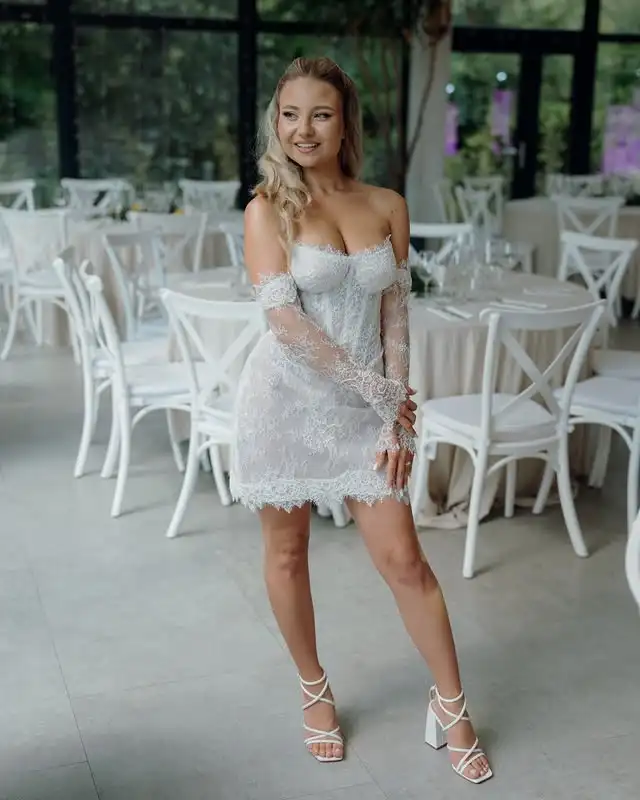 Customized Short Wedding Dress for Women Long Sleeve Lace Corset Bridal Gown Off Shoulder Mini Wedding Party Dress