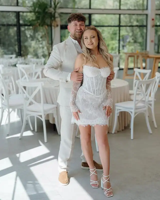 Customized Short Wedding Dress for Women Long Sleeve Lace Corset Bridal Gown Off Shoulder Mini Wedding Party Dress