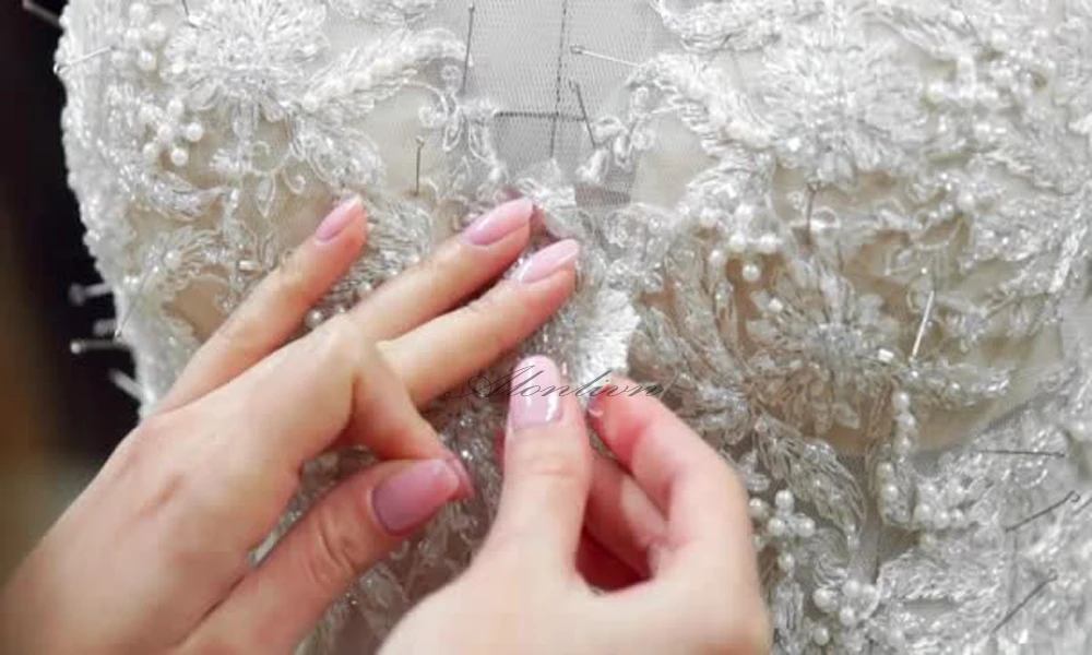 Alonlivn Luxurious Embroidery 2 In 1 Mermaid Bridal Gown Beading Appliques Lace Off Shoulder Sleeves Sweetheart Wedding Dress