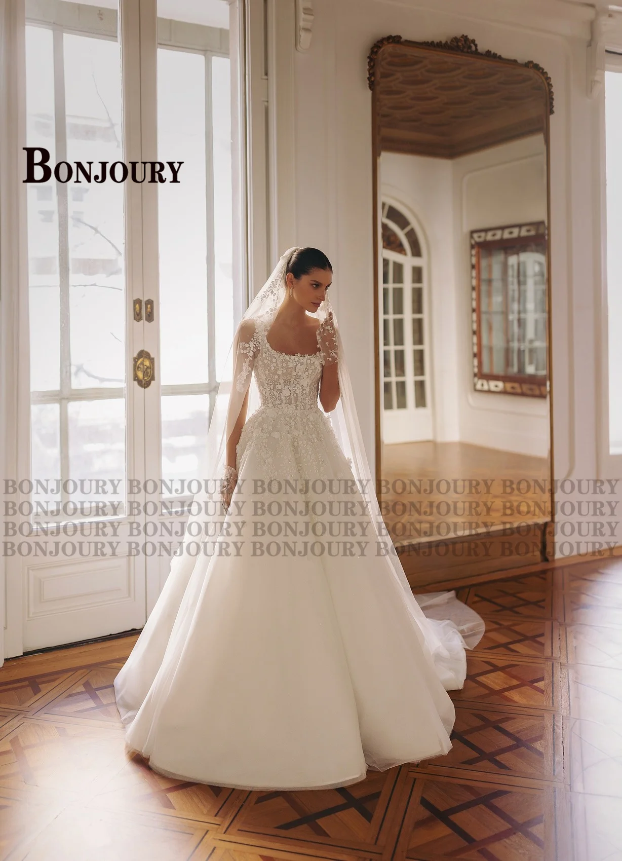 BONJOURY Vintage Backless Wedding Dresses For Woman Bride Tulle Appliques Spagehtti Straps Vestidos De Noiva Customized